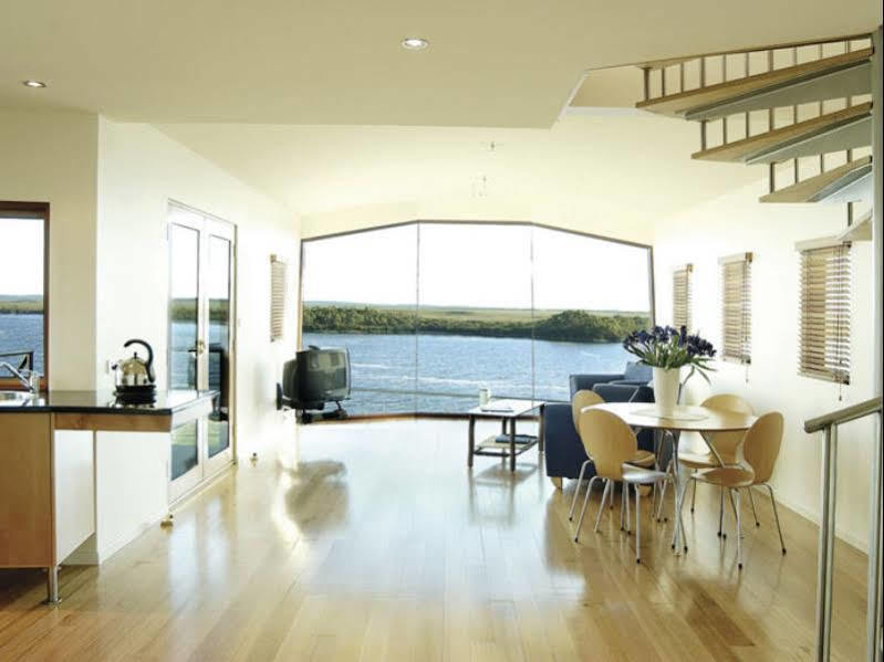 Wheelhouse Apartments Strahan Ngoại thất bức ảnh