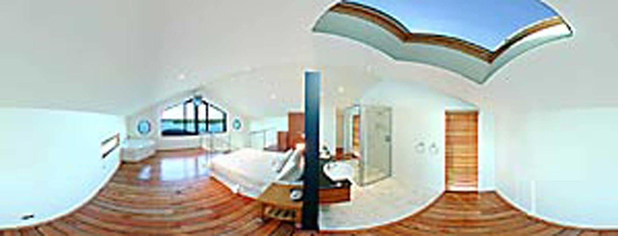 Wheelhouse Apartments Strahan Ngoại thất bức ảnh