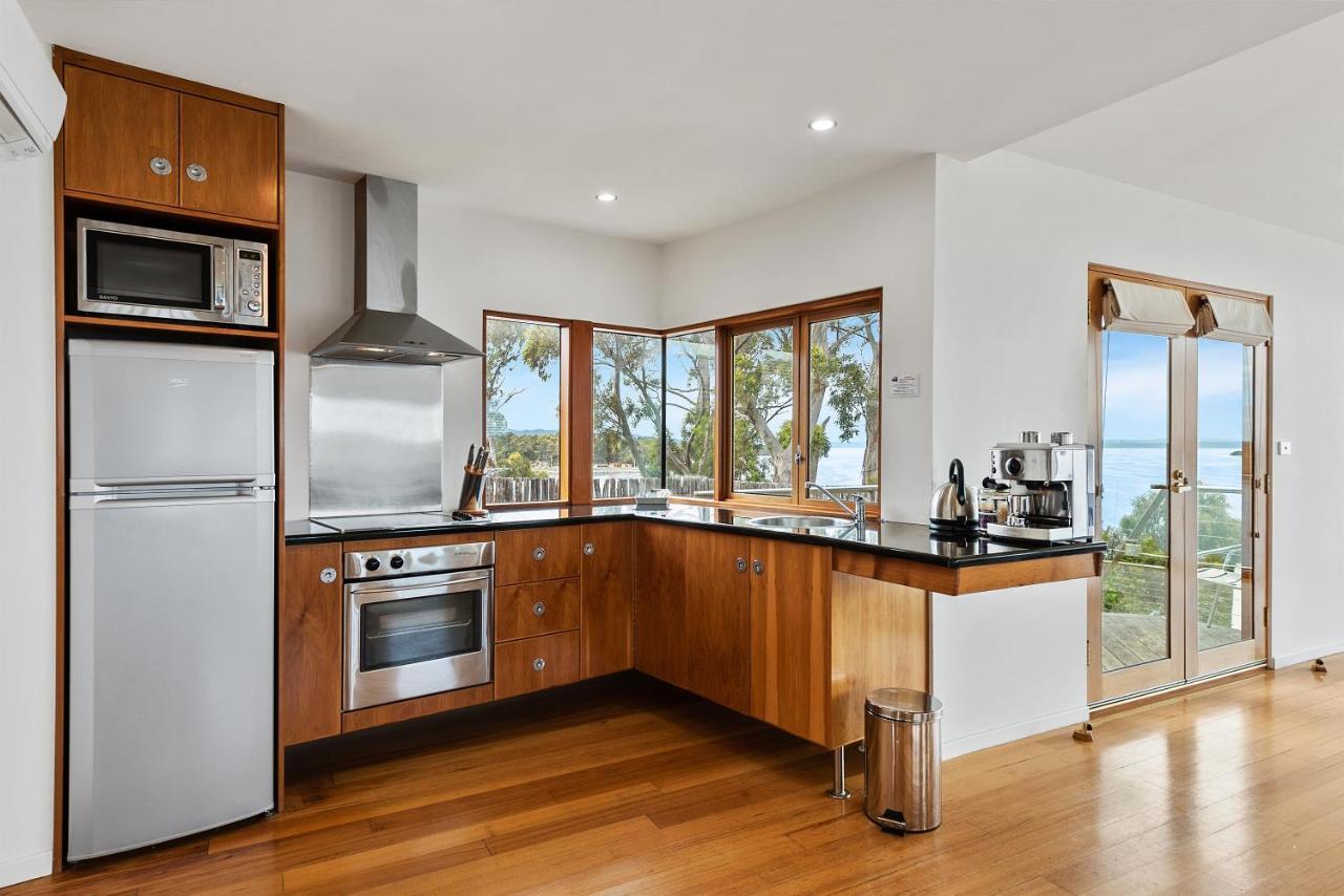 Wheelhouse Apartments Strahan Ngoại thất bức ảnh
